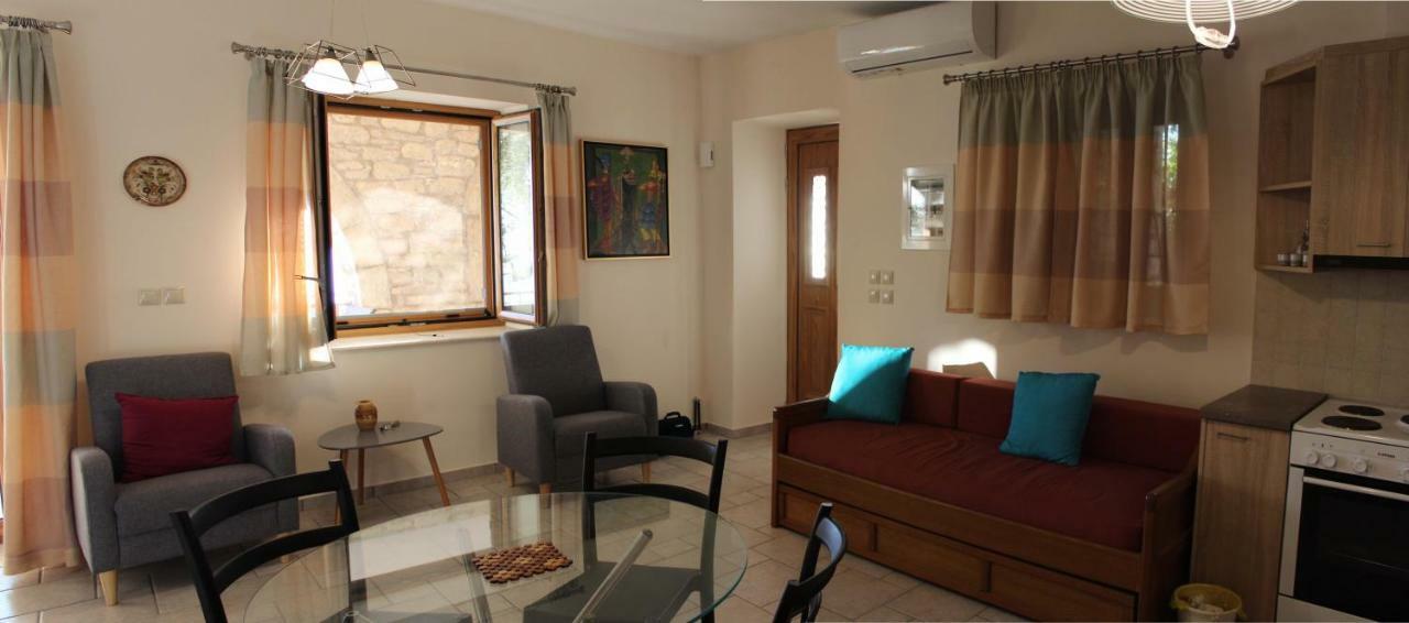 Olive Stonehouses Каламата Экстерьер фото